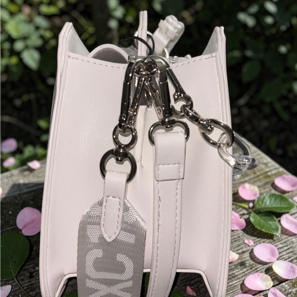 Steve Madden Small Top Handle Box Bag White Mini Crossbody Chain Accent NWT - Picture 6 of 9